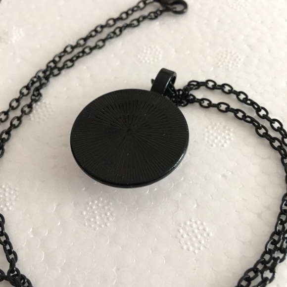 (M2) Strong Fearless Beautiful Necklace - Picture 3 of 4